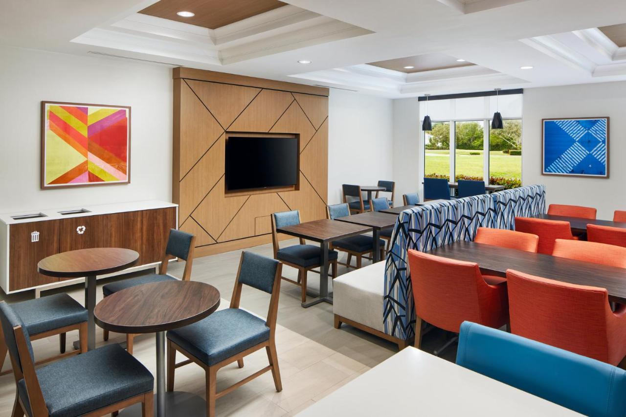 Holiday Inn Express Hotel & Suites Port St. Lucie West By Ihg Εξωτερικό φωτογραφία