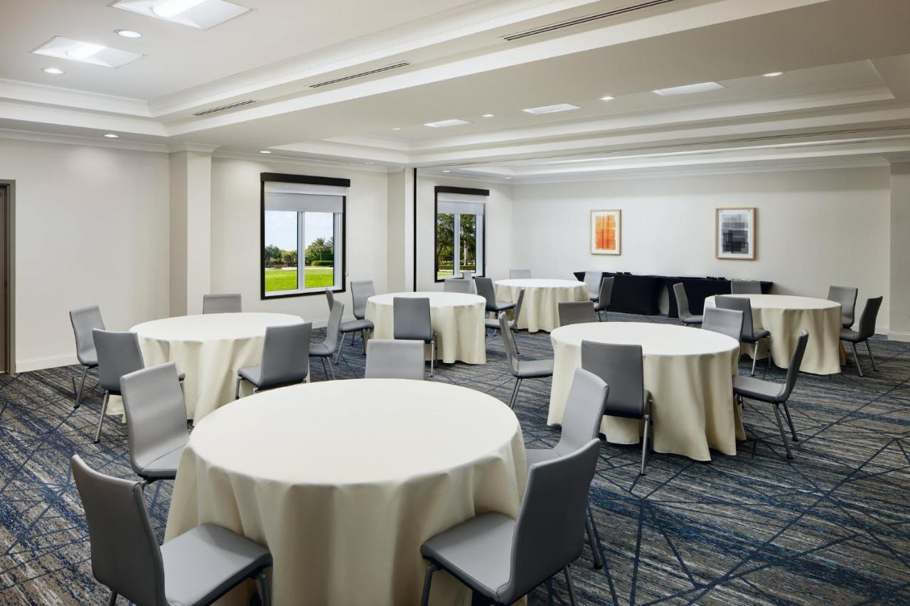 Holiday Inn Express Hotel & Suites Port St. Lucie West By Ihg Εξωτερικό φωτογραφία